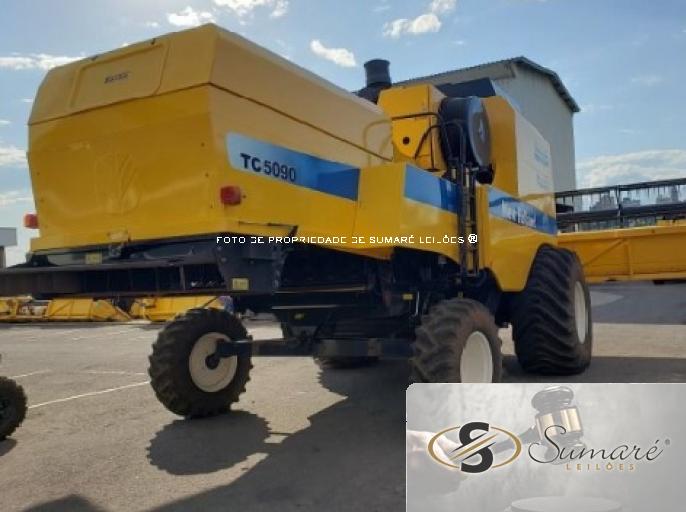 COLHEITADEIRA TC 5090