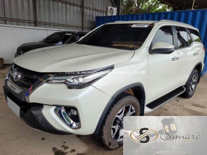 TOYOTA HILUX SW4 20/20